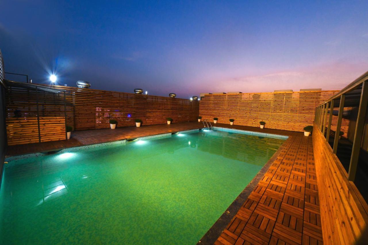 The Imperial Grand Ξενοδοχείο Ujjain Εξωτερικό φωτογραφία